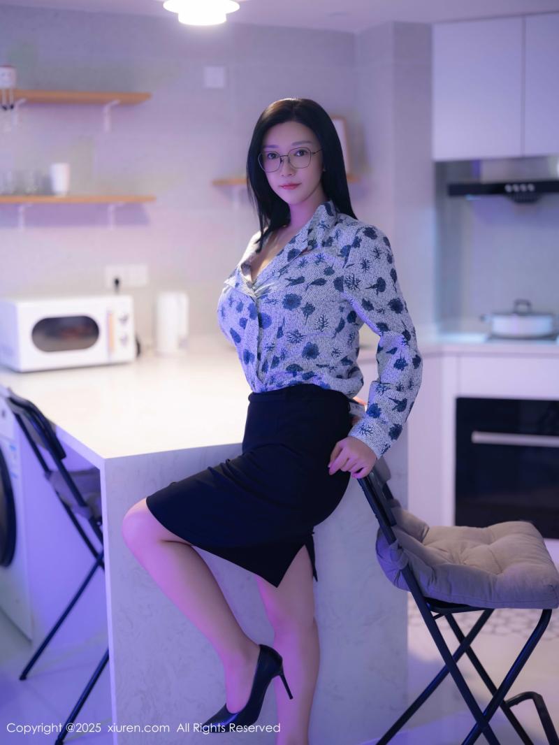 秀人网 [XIUREN] 2025.10.14 雅茹老师