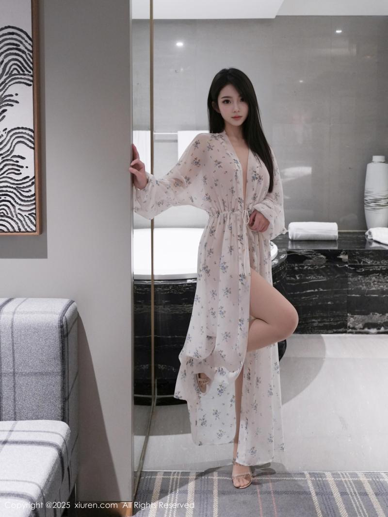 秀人网 [XIUREN] 2025.11.14 烧烧小桃