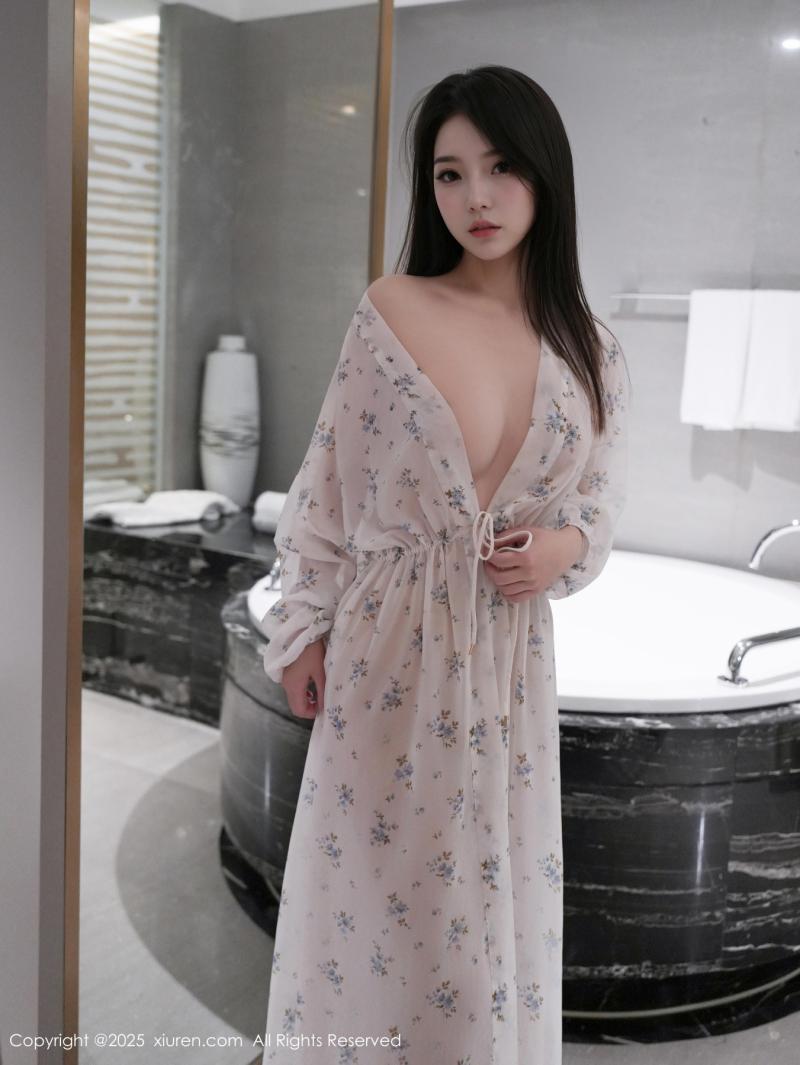 秀人网 [XIUREN] 2025.11.14 烧烧小桃