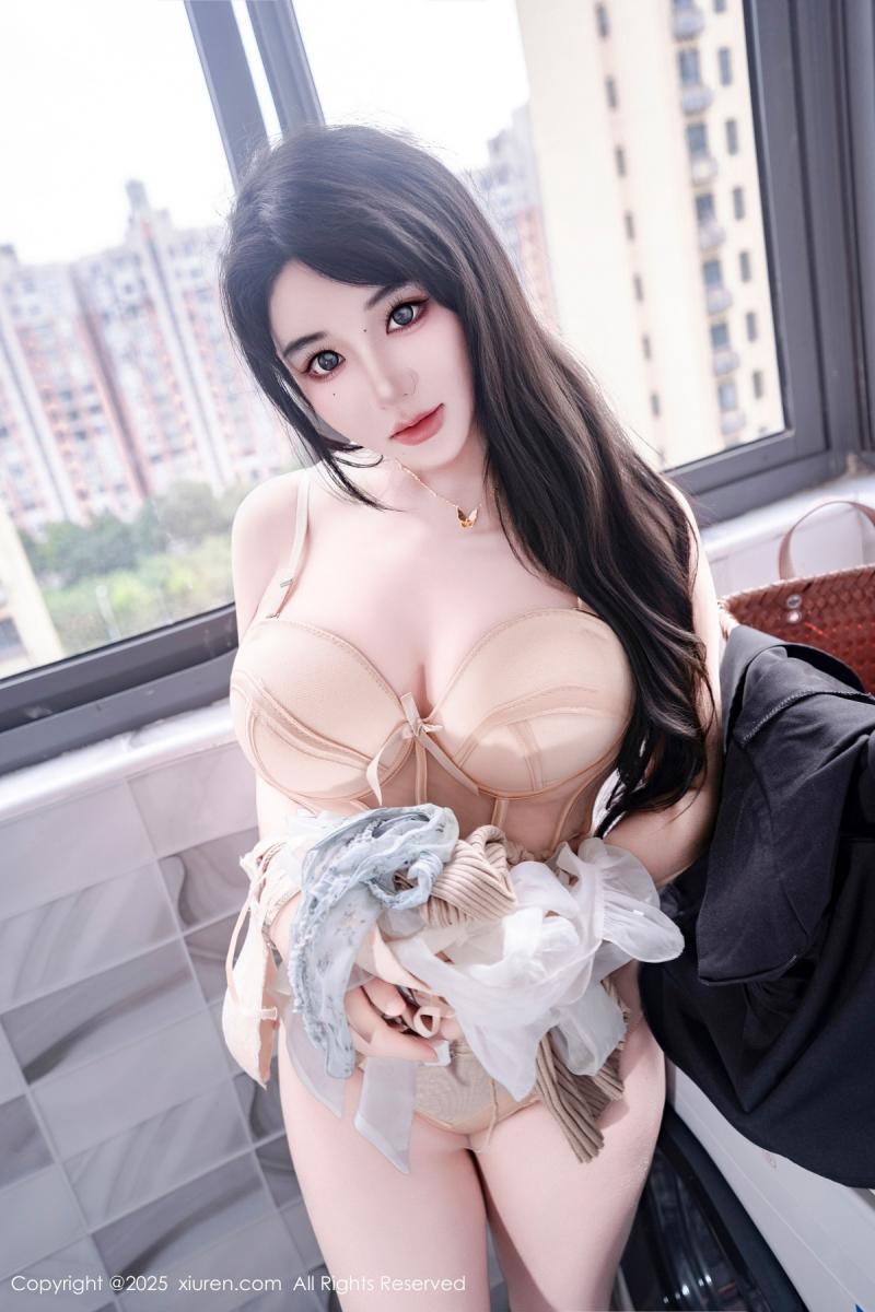 秀人网 [XIUREN] 2025.11.20 汐汐爱吃草莓